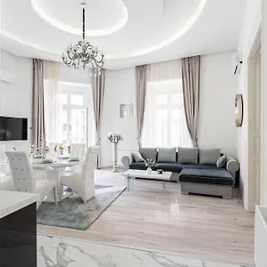  Apartment Kiraly 35 Luxury With Free Parking Hungary