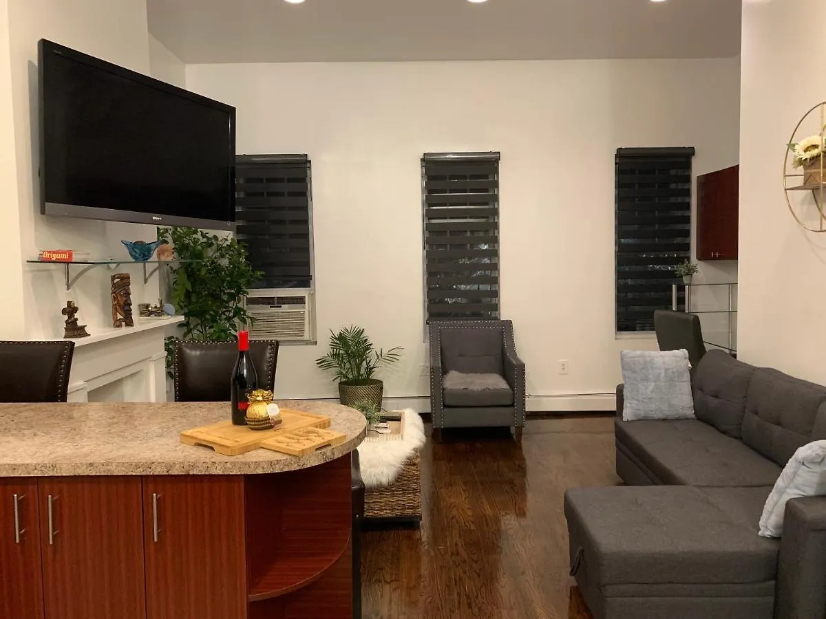 Charming Apartment In Bushwick New York 0*,